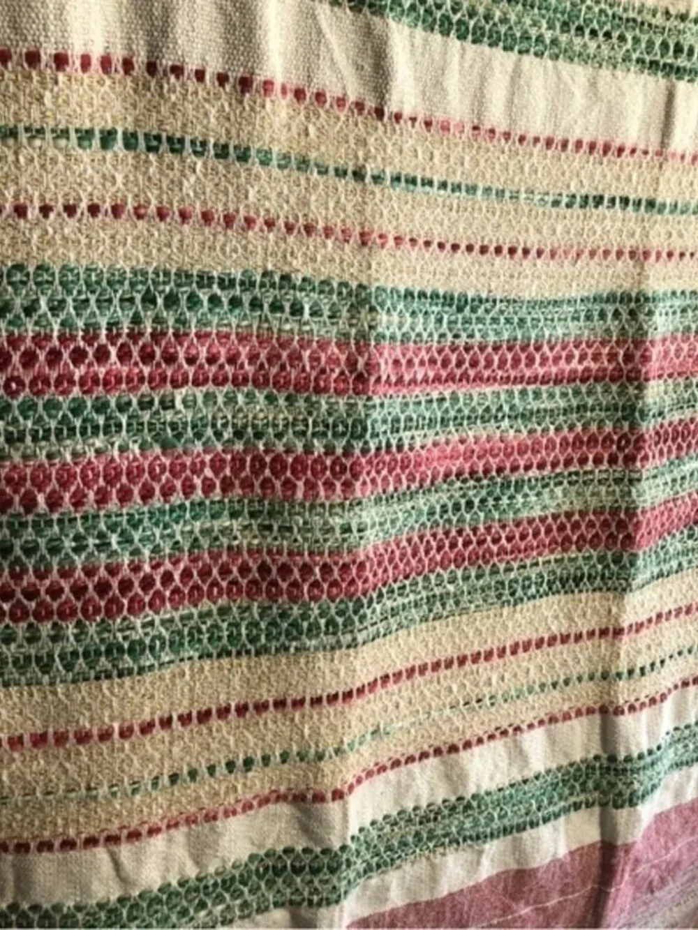 Cherished Traditions tasseled ivory throw